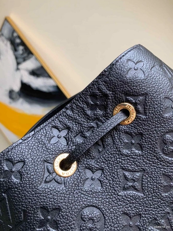 WIS NEONOE LOUIS VUITTON MM 0820